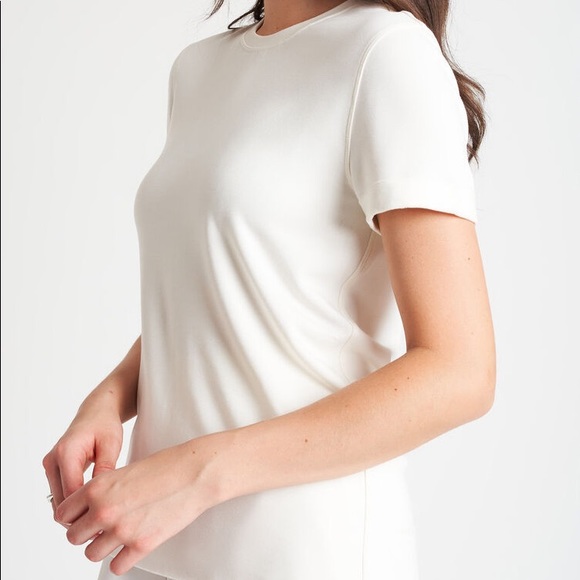 Kit and Ace t-shirts Good Feels Brushed Crewneck Tee - Picture 10 of 11